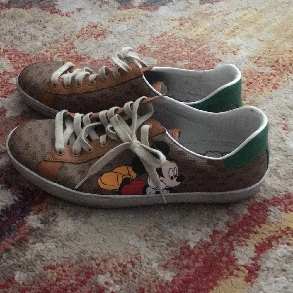 Size 10 Gucci custom shoes